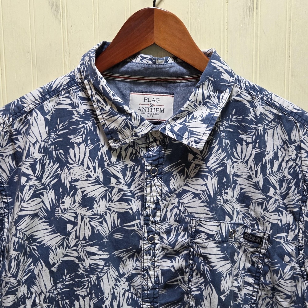 Flag & Anthem Shirt Mens XL Blue Floral Tropical Short Sleeve Button-Up Casual